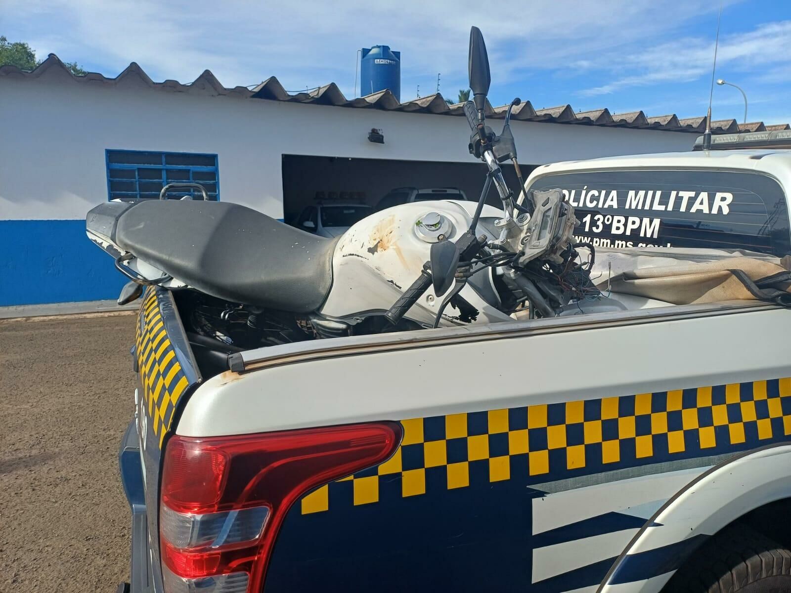 Imagem de compartilhamento para o artigo Polícia Militar recupera motocicleta furtada em Paranaíba e abandonada em Cassilândia da MS Todo dia